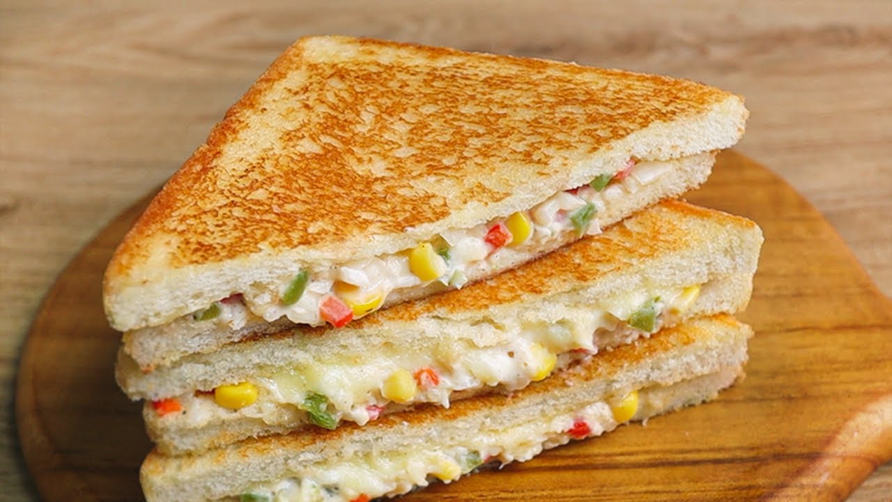 Cheesy Vegetable Sandwich